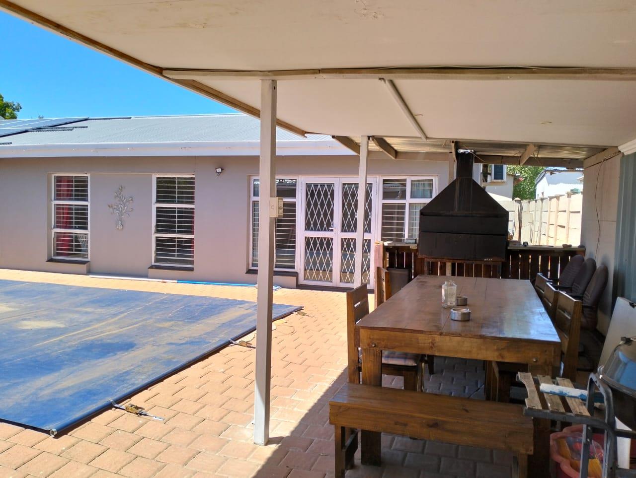 5 Bedroom Property for Sale in Hospitaalpark Free State